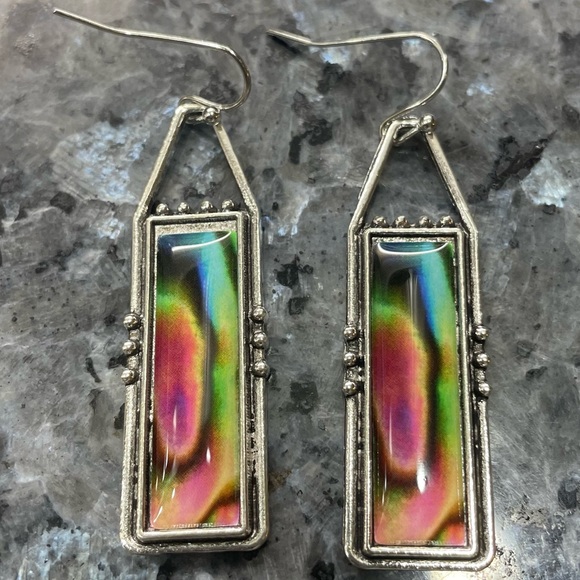 2/$25 or 3/$35 NWOT Colorful rectangular rainbow swirl enamel earrings - Picture 5 of 6